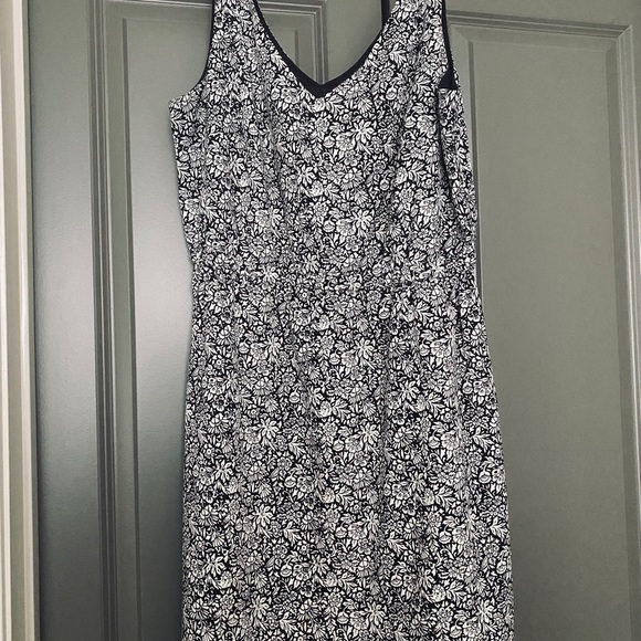 Ann Taylor LOFT Dress - Picture 4 of 4